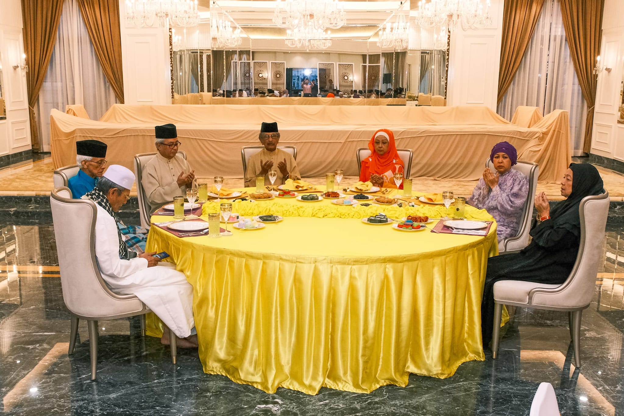 Majlis Berbuka Puasa Bersama DYAM Raja DiHilir Perak Darul Ridzuan Raja Iskandar Dzulkarnain Ibni Almarhum Sultan Idris A'fifullah Shah Di Istana Firuz.