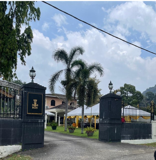 Istana Seri Tambun Gate